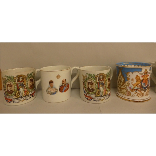 40 - Royal Commemorative china: to include a George V Silver Jubilee mug