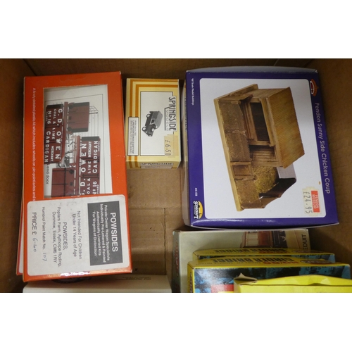 6 - 00 and H0 gauge model railway accessories: to include a GWR 1361 Saddle Tank Kit by Keyser Model Kit... 