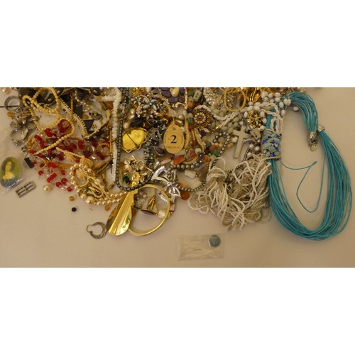 340 - Costume jewellery: to include yellow metal bangles