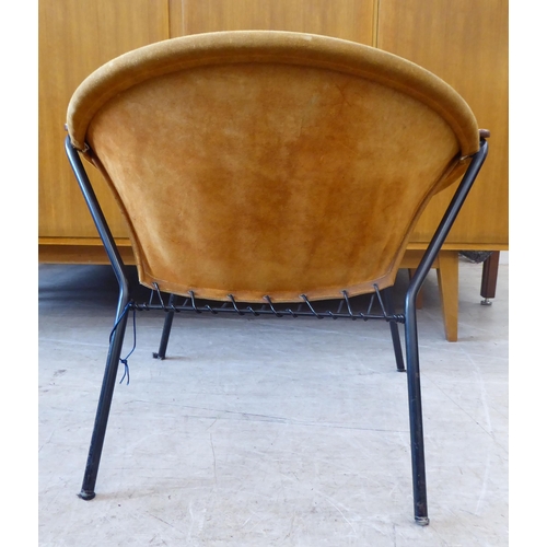 127 - A circa 1960s balloon chair by Hans Olsen for Lea Design