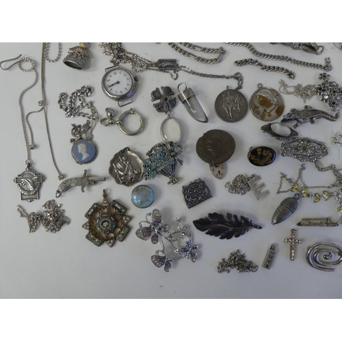 175 - White metal and other costume jewellery: to include brooches