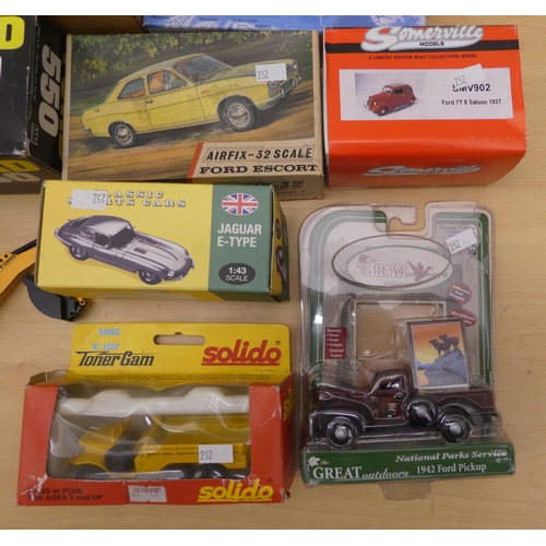 252 - Diecast model vehicles: to include a Ford 550 Tractor  boxed