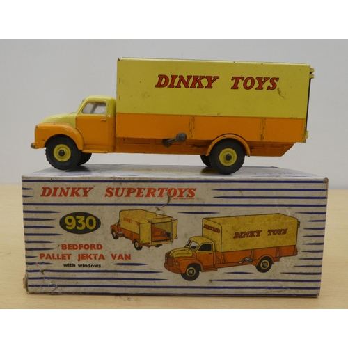 199 - Three Dinky diecast model vehicles: to include a Bedford Heinz Van No.923  boxed