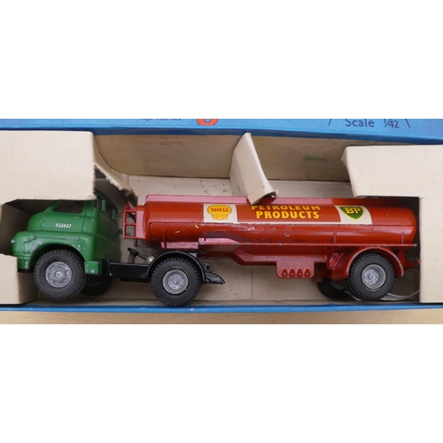 208 - A Triang Spot-On diecast No.158A/2 Bedford 10 Tonner with 2000 Gallon Tanker  boxed