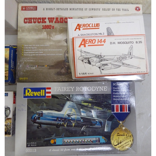 18 - Model kits, various scales: to include by Essdale Models, a 'Supermarine S5 Schneider Racer'; and a ... 