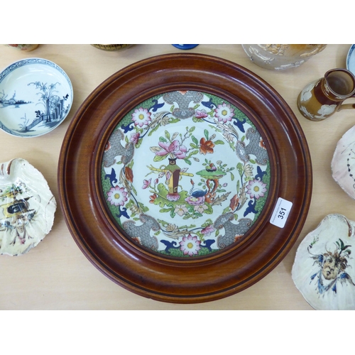 351 - Ceramics: to include a late 18thC Liverpool porcelain tea bowl, decorated with Chinese inspired moti... 