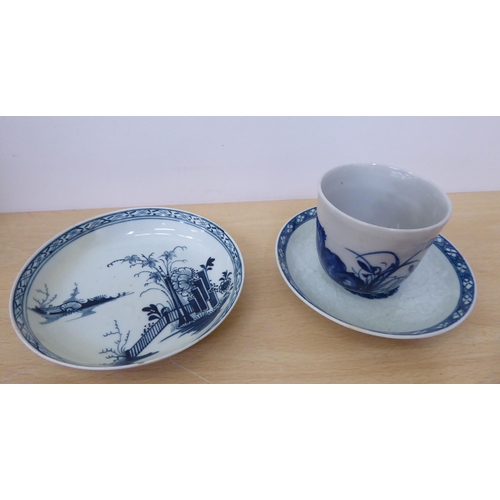 351 - Ceramics: to include a late 18thC Liverpool porcelain tea bowl, decorated with Chinese inspired moti... 