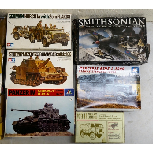 106 - 1/35 and 1/32 scale model kits: to include  'Panzer IV' by Italeri; and a 'Gaz-60' by Tonda&nbs... 