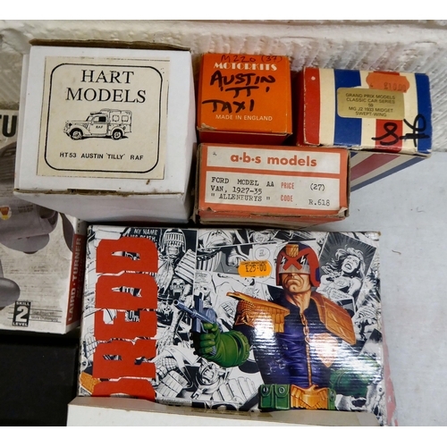 154 - Model kits  various scales  boxed: to include an 'Austin Healey Sprite Mk.1' by Airfix; an... 