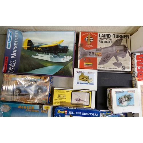 154 - Model kits  various scales  boxed: to include an 'Austin Healey Sprite Mk.1' by Airfix; an... 