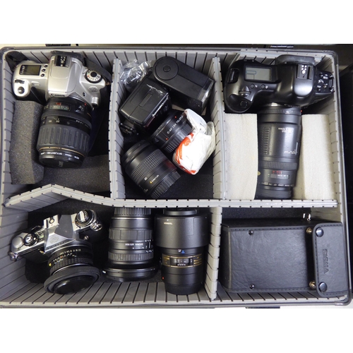 160 - Cameras and photographic equipment: to include a 'Pentax MZ-10'; and a 'Canon EOS-1N', in two hard c... 