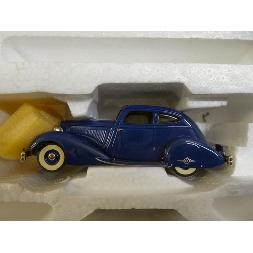 164 - Five Franklin Mint diecast model cars: to include a '1931 Bugatti Royale Coupe De Ville'