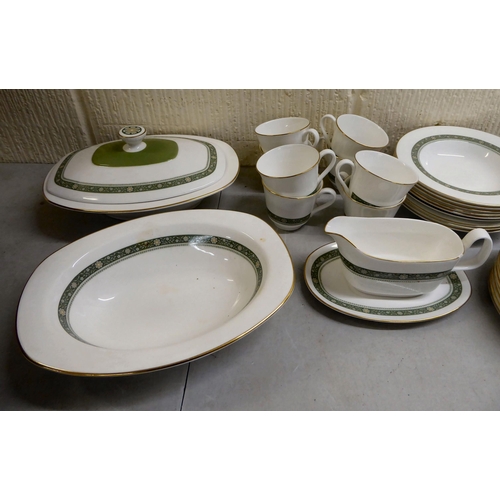 72 - Royal Doulton fine bone china Rondelay pattern tableware