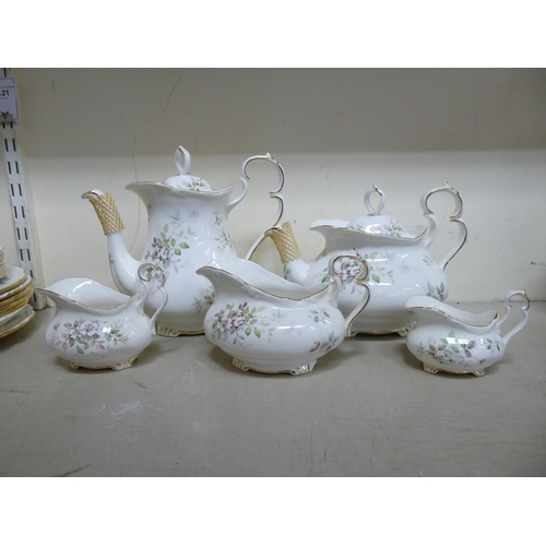 121 - Royal Albert bone china Hamworth pattern tea/tableware