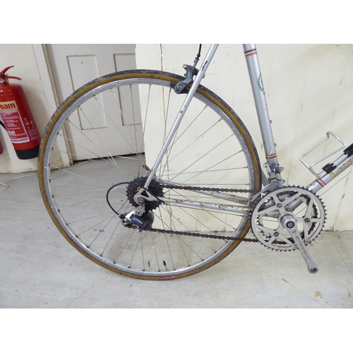 14 - A Geoffrey Butler 12 gear racing/road bicycle with 700c wheels