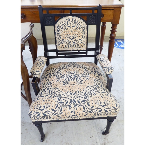 21 - Small 20thC furniture: to include an Edwardian string inlaid, beech framed corner chair, raised on r... 