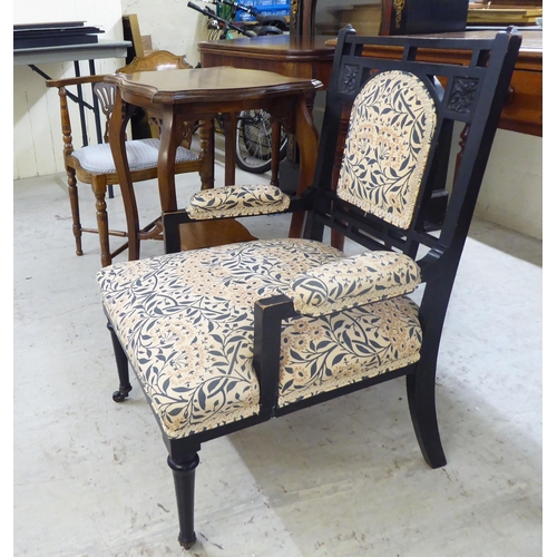 21 - Small 20thC furniture: to include an Edwardian string inlaid, beech framed corner chair, raised on r... 