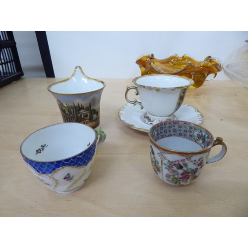 27 - Ceramics and glassware: to include porcelain saucers (only); and a Carnival style pedestal sweet dis... 