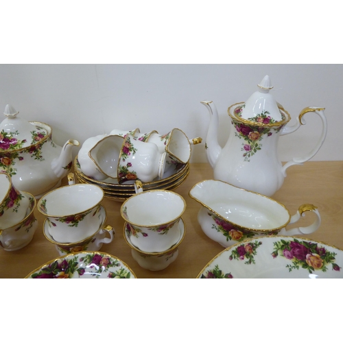 294 - Royal Albert bone china Old Country Roses pattern tea/tableware 