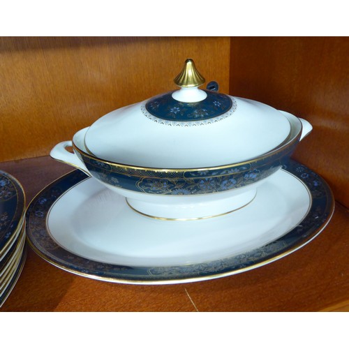 133 - Royal Doulton bone china Carlyle pattern teaware: to include cups, saucers and a teapot  8