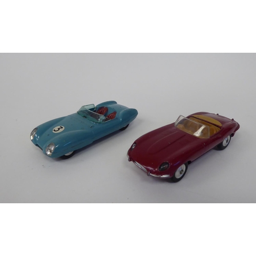 299 - Five vintage diecast model vehicles: to include a model of the Golden Arrow Landspeed record by Sir ... 