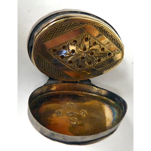 90 - A part conch shell oval vinaigrette with a silver mounted hinged lid, enclosing a gilded, engraved a... 