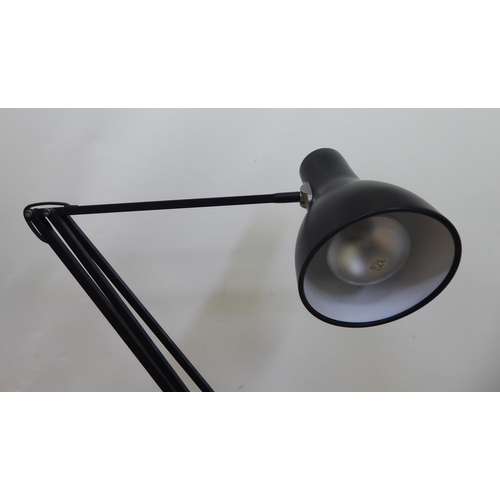 133 - A modern anglepoise lamp  29