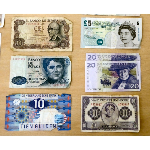 140 - Banknotes from around the world: to include a £1 note