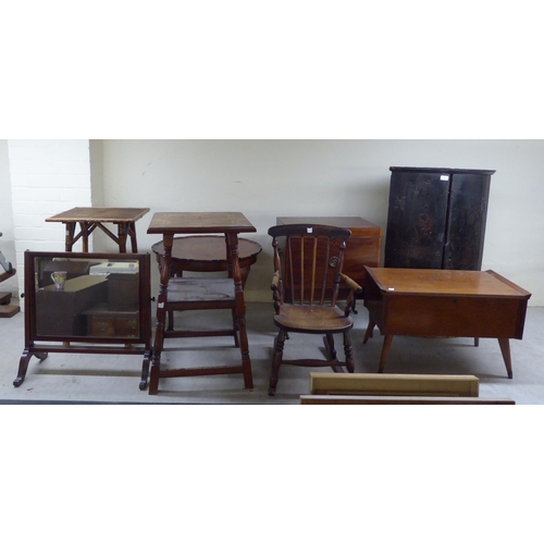 218 - Small furniture: to include a 19thC unfitted, mahogany cellarette, raised on square, tapered legs an... 