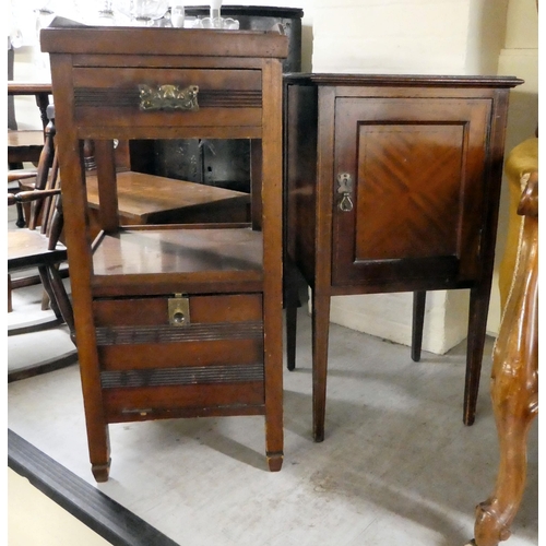 236 - An early 20thC mahogany bedside cupboard with a tray top, frieze drawer and undershelf, over a fall ... 