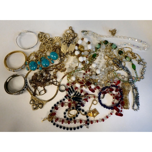 29 - Costume jewellery: to include clear and coloured bead necklaces