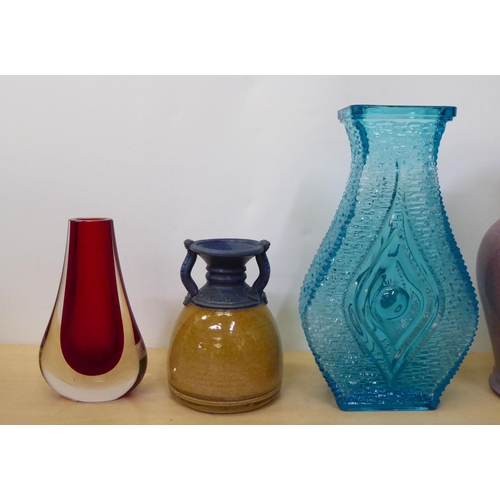 314 - Ceramics and glassware: to include a Christmas tree bauble; and studio pottery vase  largest 9