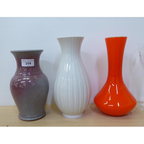 314 - Ceramics and glassware: to include a Christmas tree bauble; and studio pottery vase  largest 9