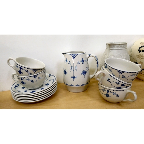 336 - 20thC British and other ceramics: to include examples by Masons, Royal Worcester and Spode