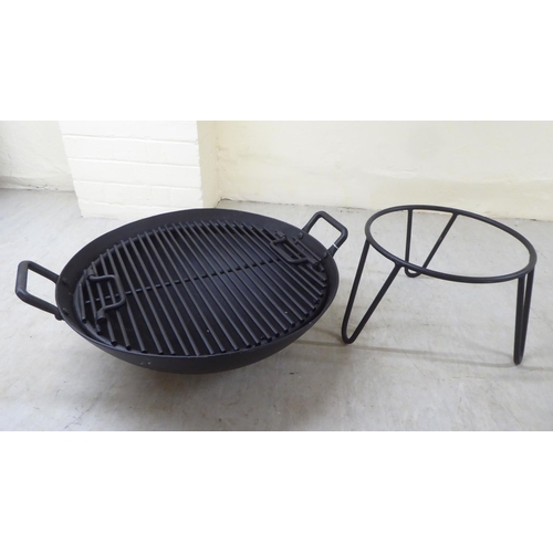 148 - A cast iron combination fire pit/bbq  16