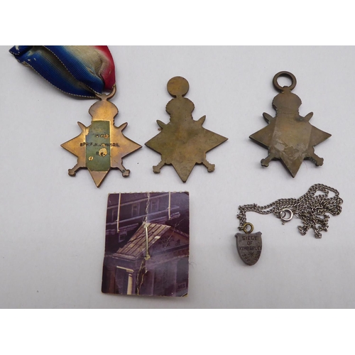 10 - Medals, badges and buttons: to include an RAF cap badge; and a Great War Star, awarded to one Privat... 