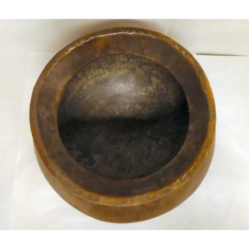 220 - A cast metal handi pot  8.5