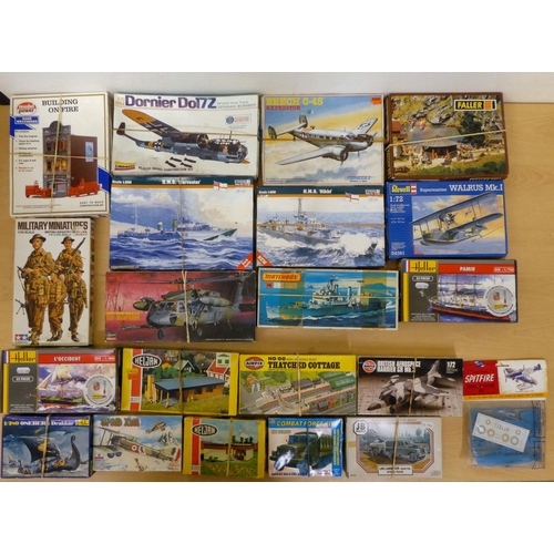 242 - 1:400, 1:76 and other scale model kits: to include a Hobby Kits Night Hawk C  (completeness not... 