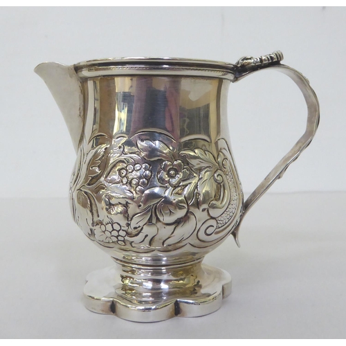 270 - WITHDRAWN   A pedestal cream jug    3.5