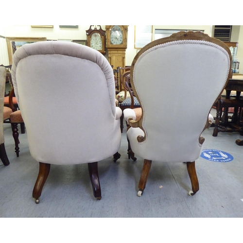 342 - Two similar late Victorian, mahogany framed, spoon back salon chairs, each upholstered in beige fabr... 