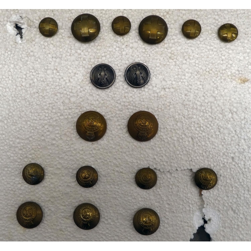 7 - Uncollated variously branded, loose military buttons(Please Note: this lot is subject to the stateme... 