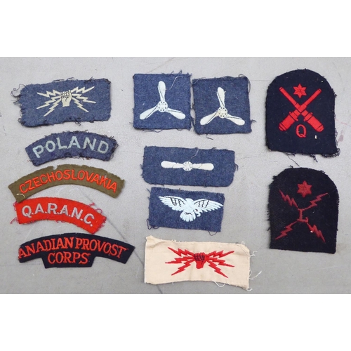 8 - Mainly fabric, military related collectables: to include a Royal Air Force Police armband(Please Not... 