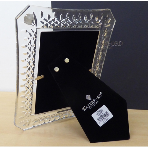 118 - Three items of Waterford Crystal, viz. a Lismore pattern photograph frame  5