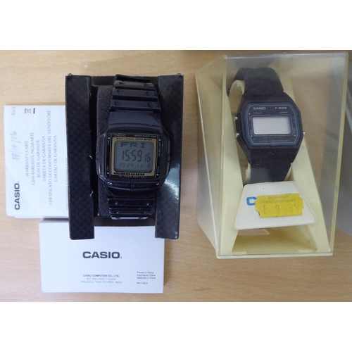 122 - Wristwatches and accessories: to include a 9ct gold cased example