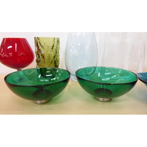 126 - Art glass collectables, mainly vases  largest 14