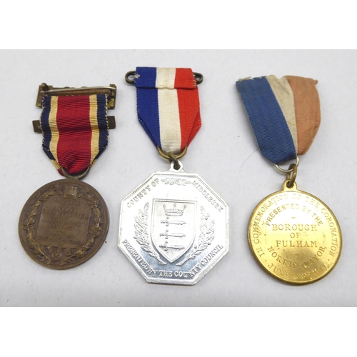 263 - Various medals and badges (Please Note: this lot is subject to the statement made in the Auctio... 