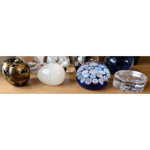 278 - Collectable glassware, mainly paperweights: to include Millefiori, Caithness and Isle of Wight examp... 