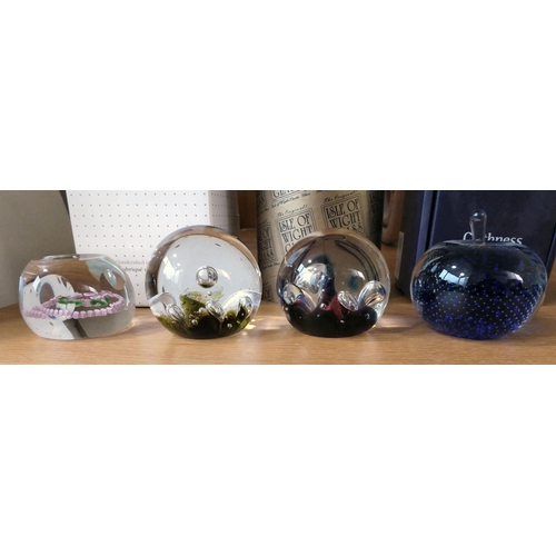 278 - Collectable glassware, mainly paperweights: to include Millefiori, Caithness and Isle of Wight examp... 