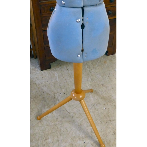 286 - A vintage Formella dressmaker's mannequin/dummy, on a tripod base  53