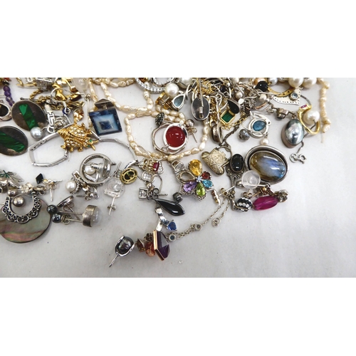 350 - Costume jewellery: to include a cultured pearl necklace